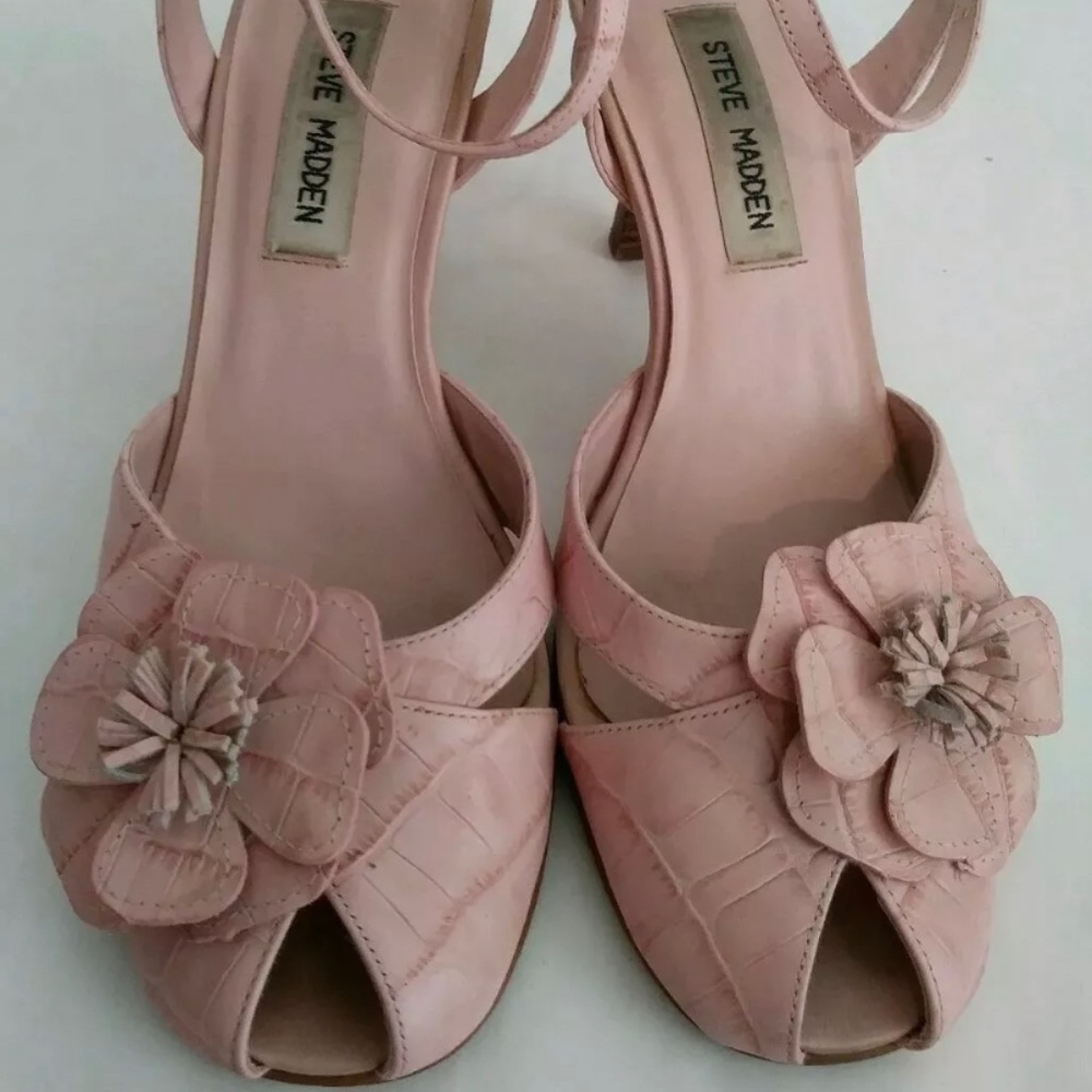 Steve Madden Girlie Women's Pink Embossed Leather Heel Peep Toe Sandal Shoe 7 B